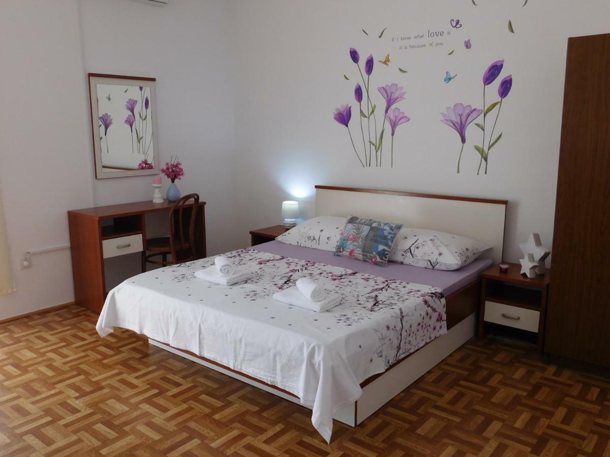 Guest House Ivanka Hvar Town Esterno foto